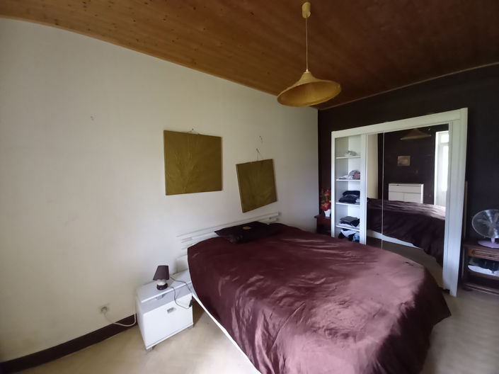 Image No.10-3 Bed House for sale