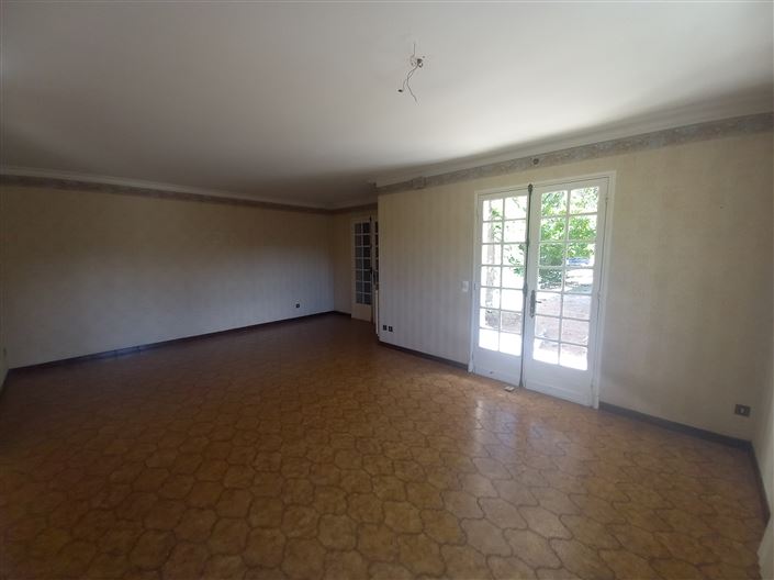 Image No.6-2 Bed House for sale