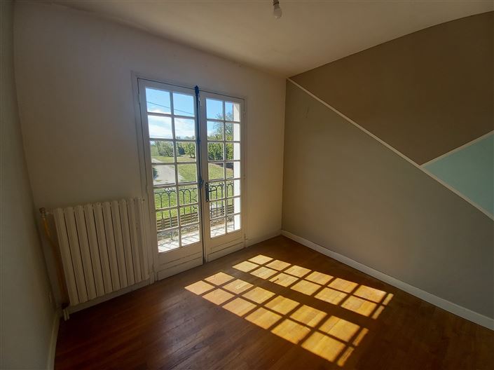 Image No.7-2 Bed House for sale