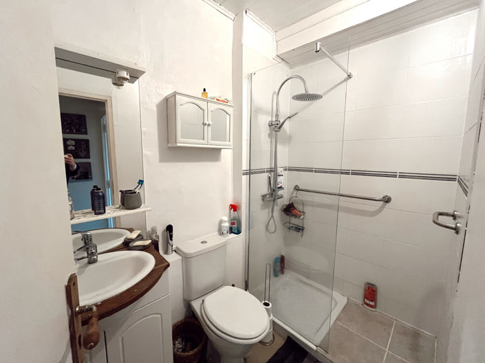 Image No.18-3 Bed House for sale