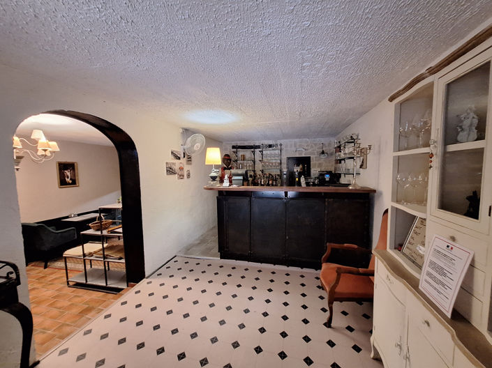 Image No.10-10 Bed House for sale