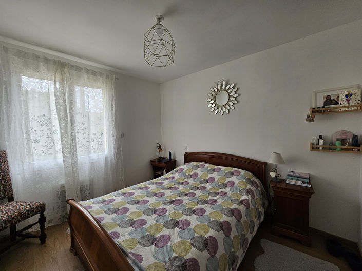 Image No.11-Maison de 4 chambres à vendre à Cours-de-Pile