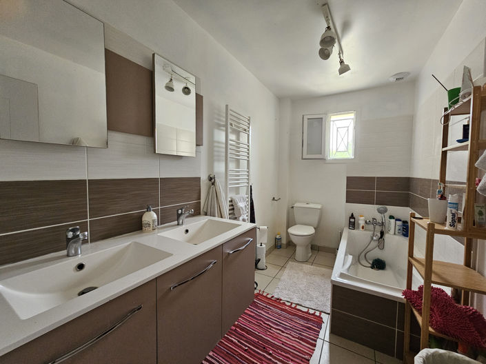 Image No.14-Maison de 4 chambres à vendre à Cours-de-Pile