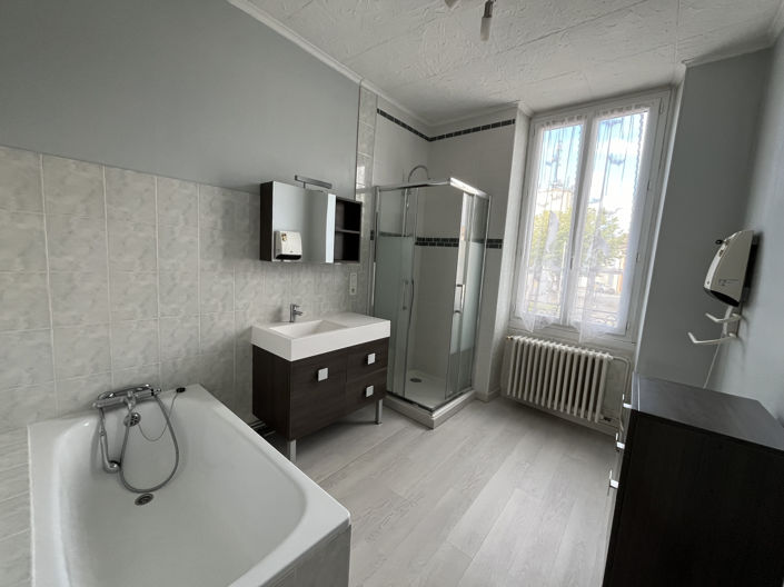 Image No.10-4 Bed House for sale