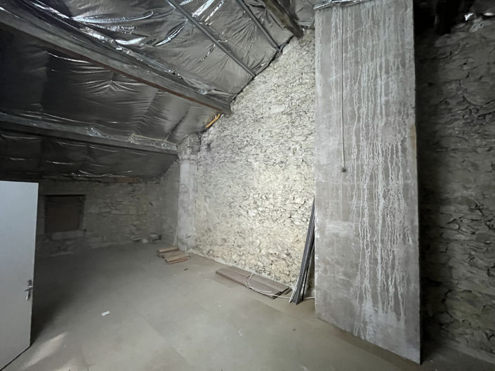 Image No.16-4 Bed House for sale