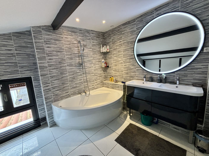 Image No.12-Maison de 5 chambres à vendre à Bias