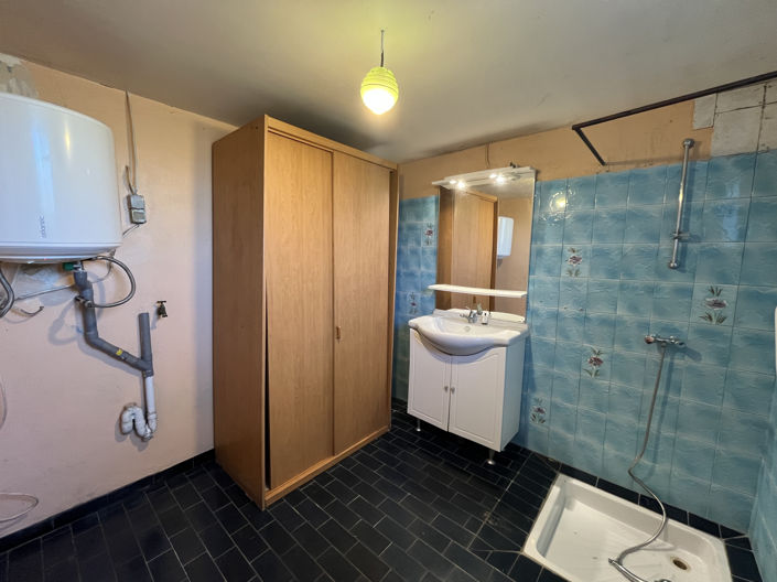 Image No.12-2 Bed House for sale