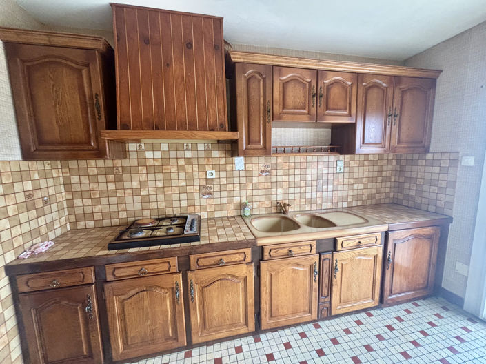 Image No.10-3 Bed House for sale