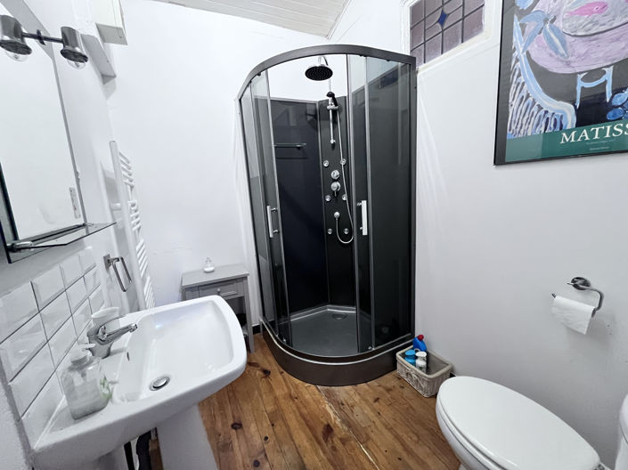 Image No.21-7 Bed House for sale