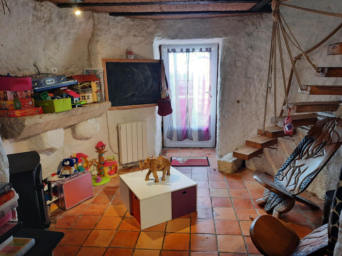 Image No.3-1 Bed House for sale