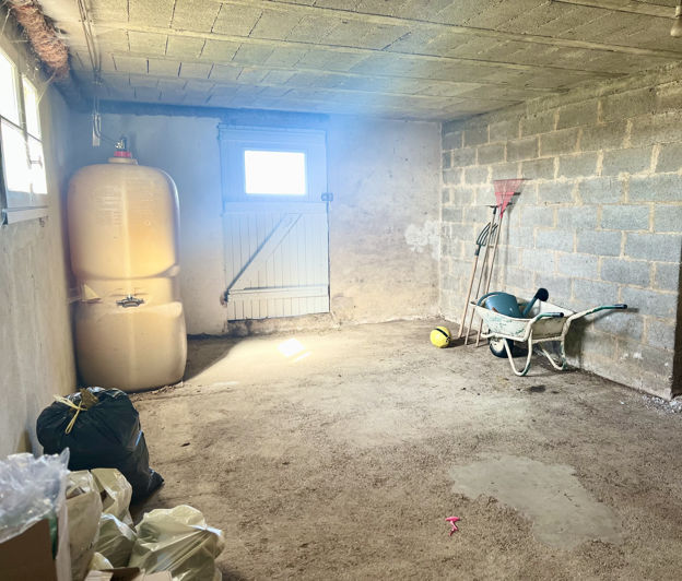 Image No.12-4 Bed House for sale