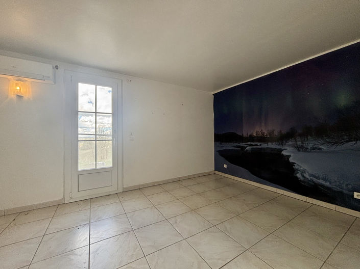 Image No.11-5 Bed House for sale