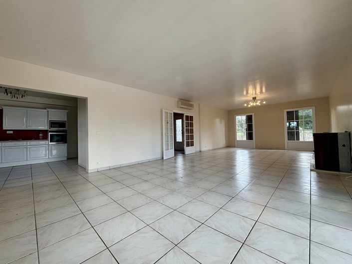 Image No.5-5 Bed House for sale