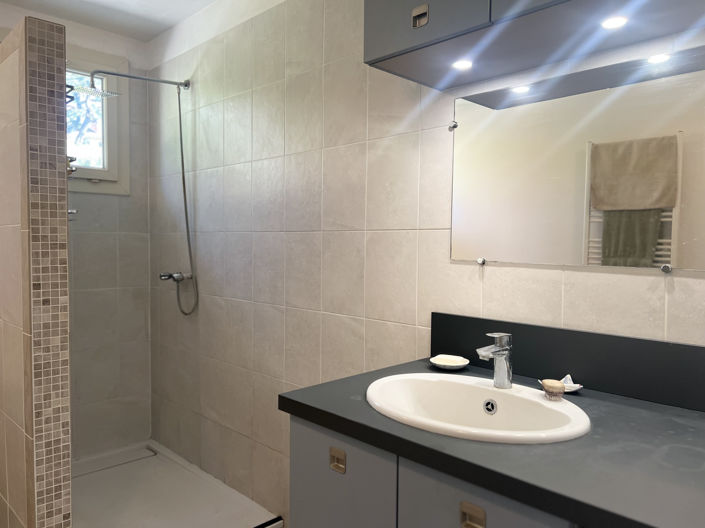 Image No.7-2 Bed House for sale