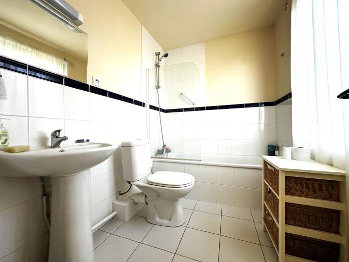 Image No.8-2 Bed Villa / Detached for sale