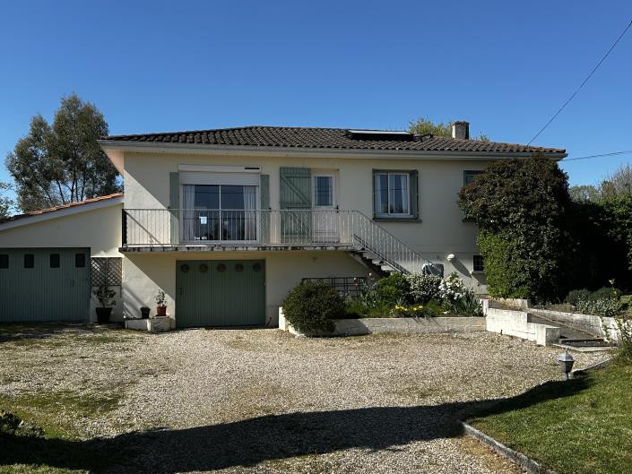 Image No.6-2 Bed Villa / Detached for sale