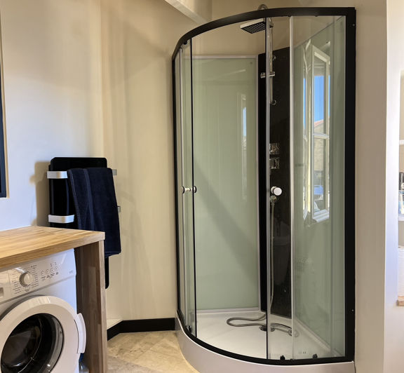 Image No.11-3 Bed House for sale