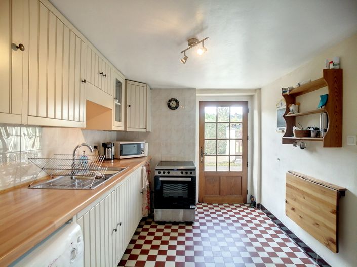 Image No.9-3 Bed House for sale