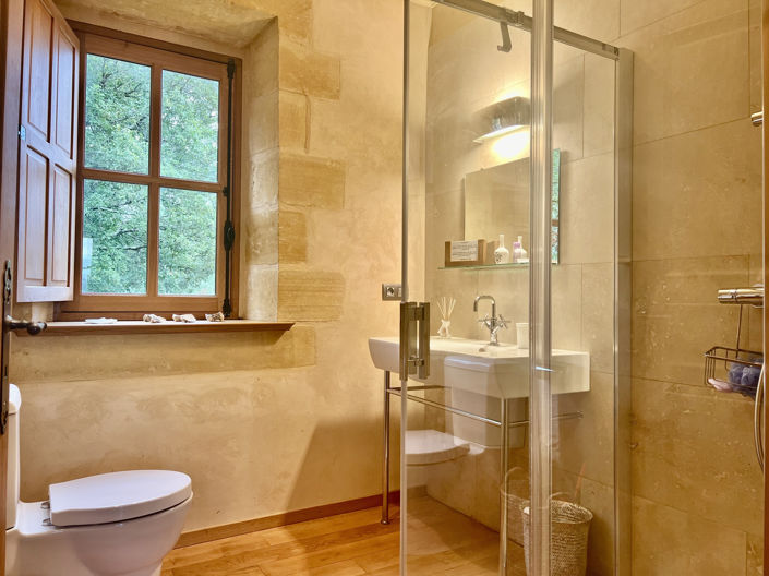 Image No.15-3 Bed Property for sale