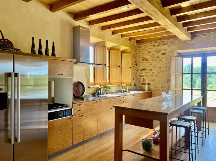 Image No.6-3 Bed Property for sale