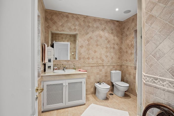 Image No.23-4 Bed Villa for sale