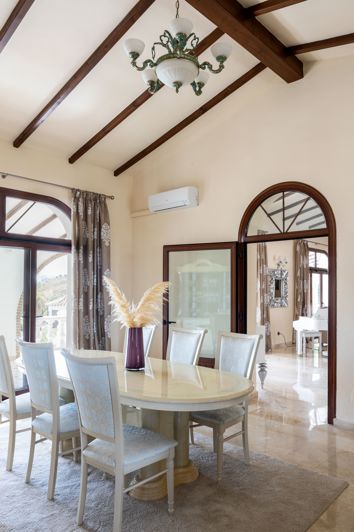 Image No.10-6 Bed Villa for sale