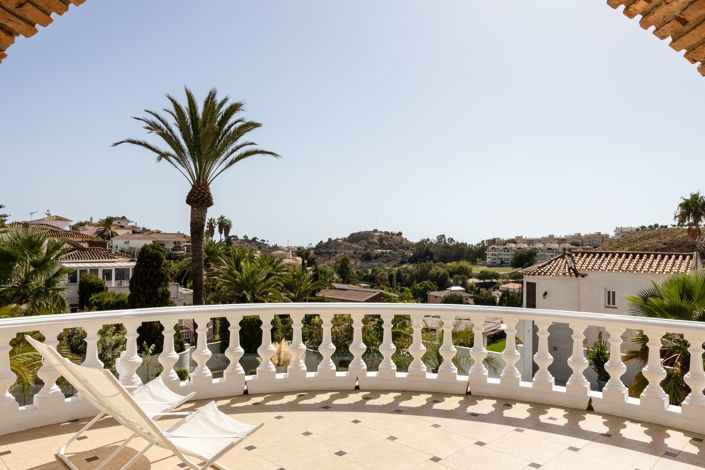 Image No.15-6 Bed Villa for sale