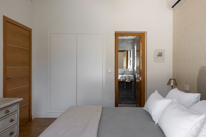 Image No.16-5 Bed Villa for sale