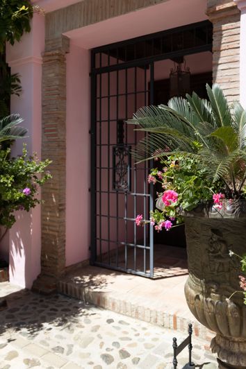 Image No.6-5 Bed Villa for sale