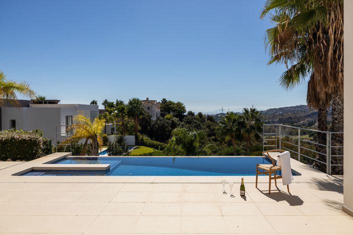 Image No.9-4 Bed Villa for sale