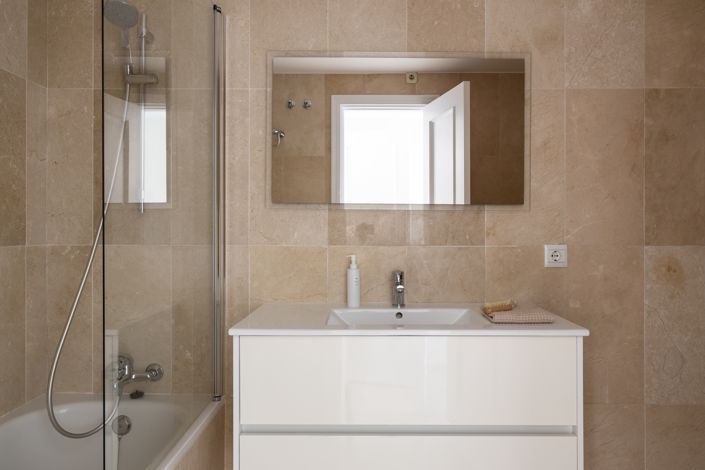 Image No.10-2 Bed Apartment for sale