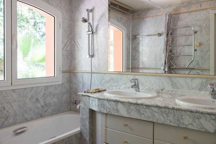 Image No.27-5 Bed Villa for sale