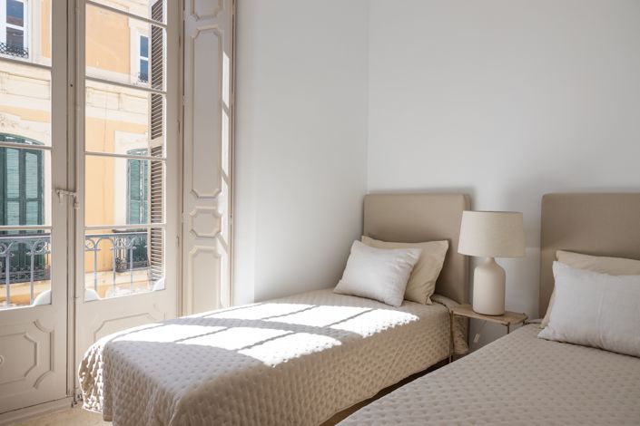 Image No.21-3 Bed Apartment for sale