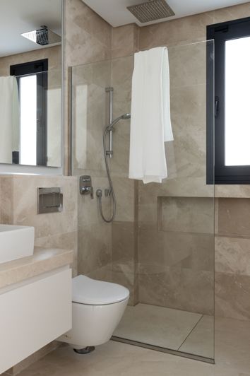 Image No.10-6 Bed Villa for sale