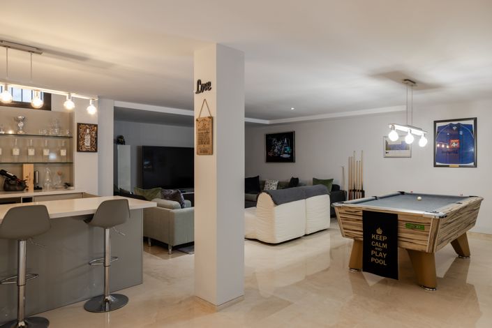 Image No.26-6 Bed Villa for sale