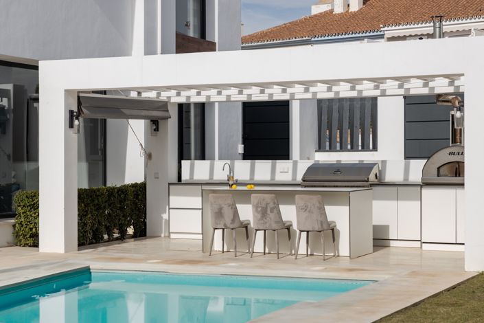 Image No.29-6 Bed Villa for sale