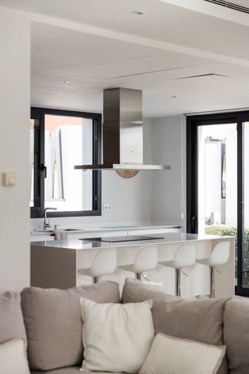 Image No.6-6 Bed Villa for sale