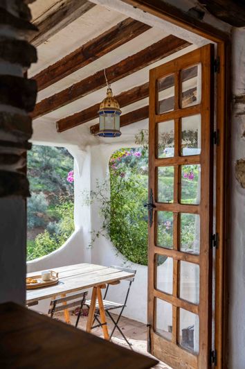 Image No.14-31 Bed Property for sale