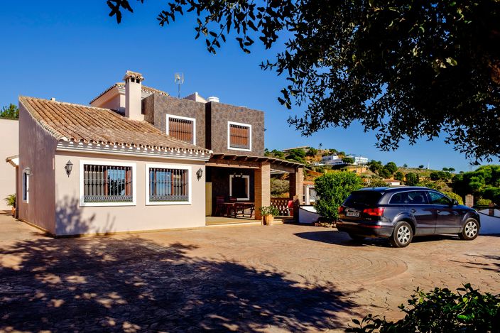 Image No.15-6 Bed Villa for sale