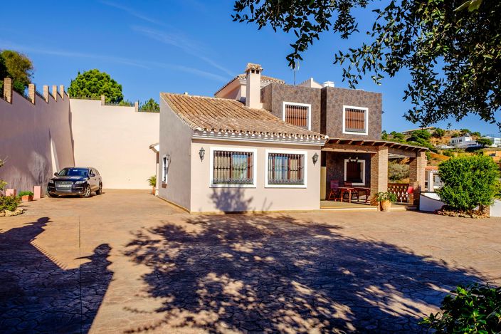 Image No.23-6 Bed Villa for sale