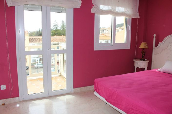 Image No.30-3 Bed Apartment for sale