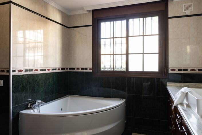 Image No.17-4 Bed Villa for sale