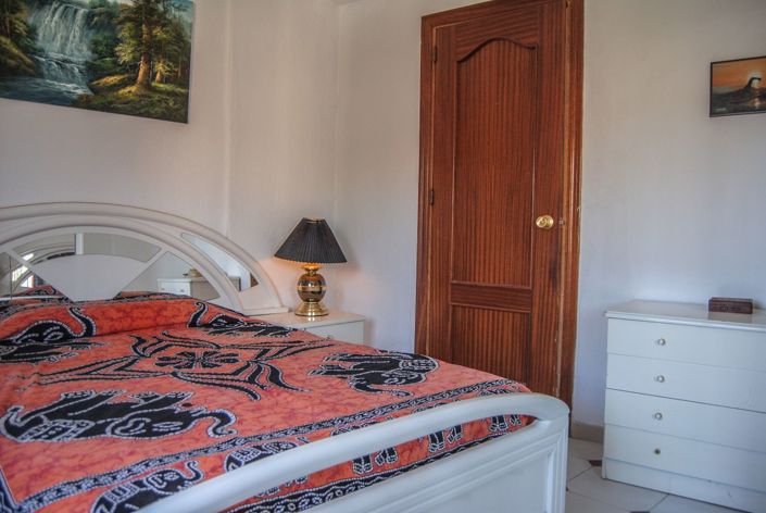 Image No.12-3 Bed House for sale