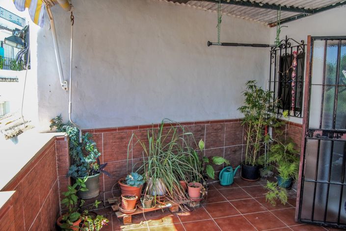 Image No.18-3 Bed House for sale