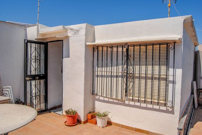 Image No.24-3 Bed House for sale