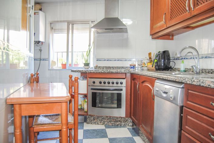 Image No.9-3 Bed House for sale