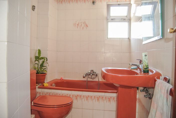 Image No.10-3 Bed House for sale