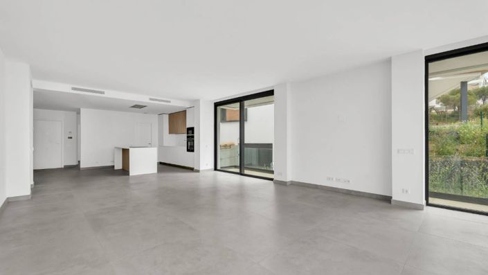 Image No.3-3 Bed Apartment for sale