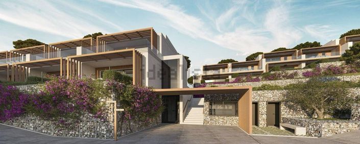 Image No.12-3 Bed Townhouse for sale