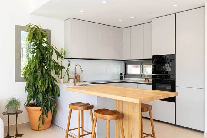 Image No.6-3 Bed House for sale